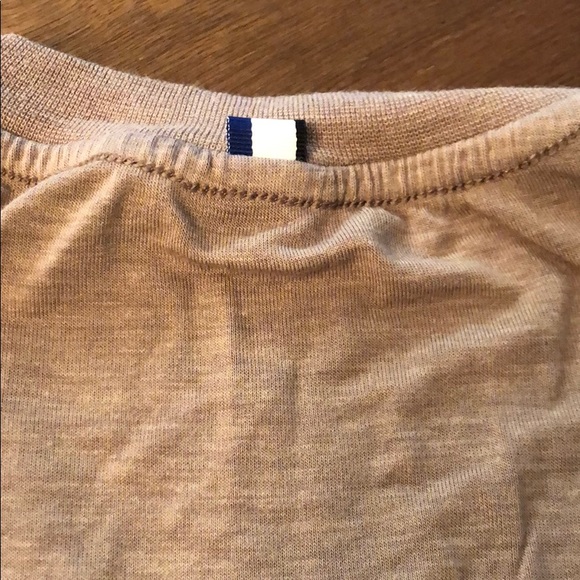 Kit and Ace kit tech taupe V-neck tank XS - Picture 4 of 4